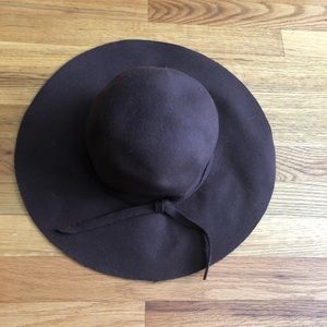 Brown floppy hat